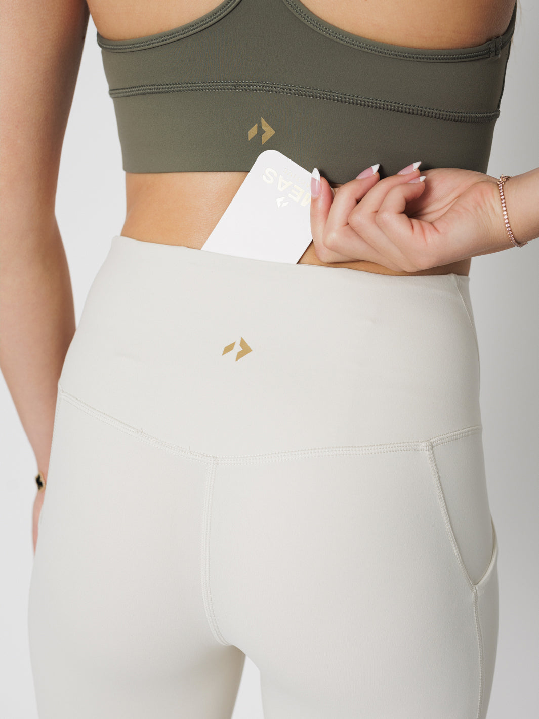 Hybrid Pocket Legging 27"