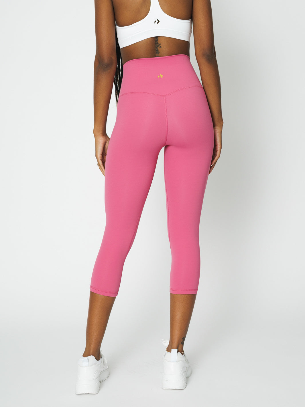 Sculpt Seam Free Capri-19"
